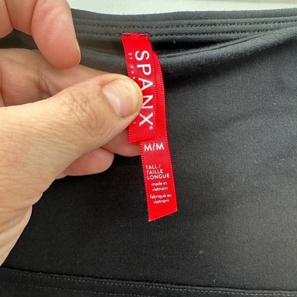 SPANX Ponte black shaping woman's ankle casual classic chic pant.  MEDIUM - Picture 7 of 11